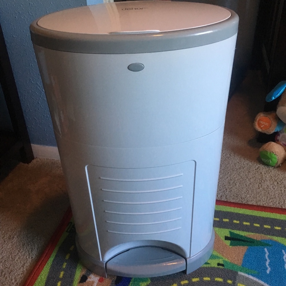 Diaper  trash can